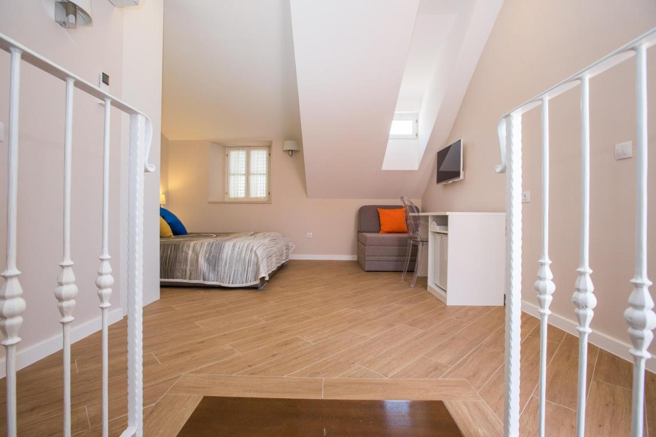 Villa Flores Room With Balcony Ragusa Esterno foto